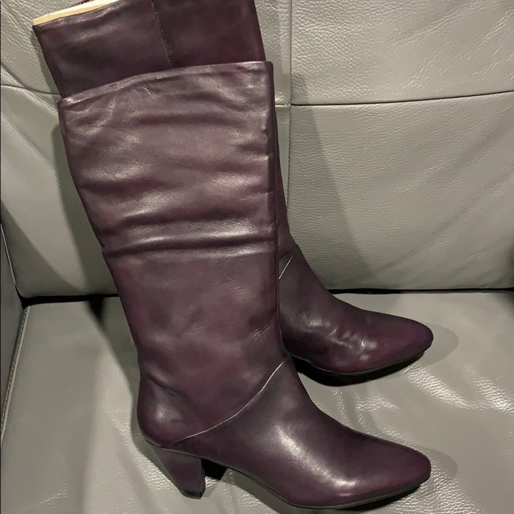 Leather dress boot